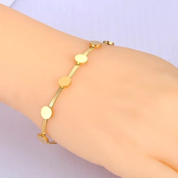 Stainless Steel Geometric Disc Charm Bracelet - Picture 4 of 4